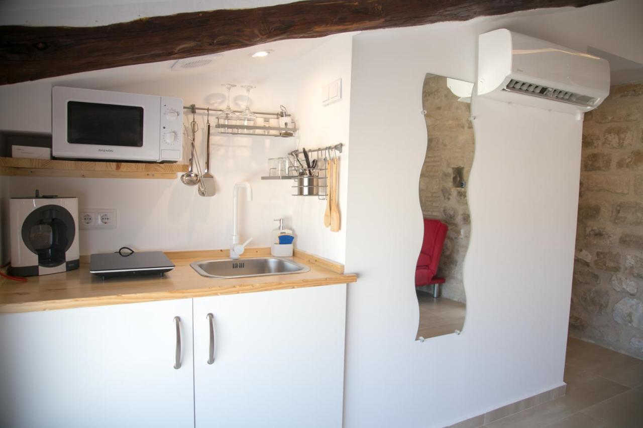 Apartamentos Turisticos La Casa Vieja Sabiote Eksteriør billede