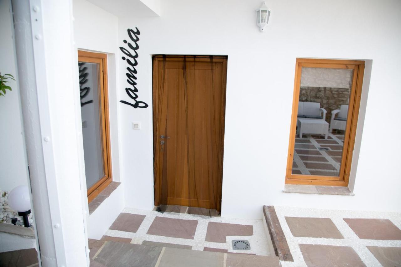 Apartamentos Turisticos La Casa Vieja Sabiote Eksteriør billede